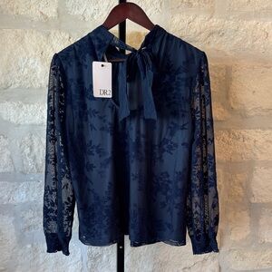 DR2 Women's Navy Floral Lace Blouse
